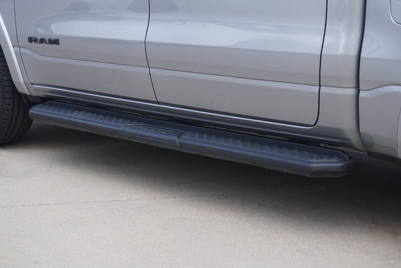 Ram 1500 Vehicle Full-screen Gallery Image 17