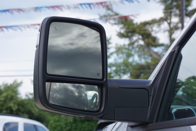 Ram 1500 Vehicle Full-screen Gallery Image 18