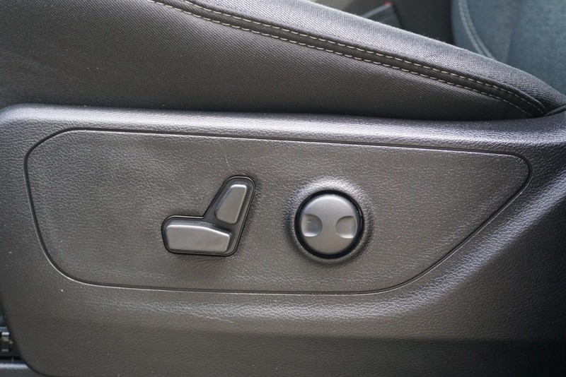 Ram 1500 Vehicle Full-screen Gallery Image 27