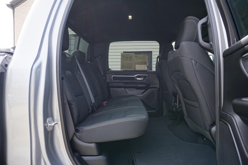 Ram 1500 Vehicle Full-screen Gallery Image 31