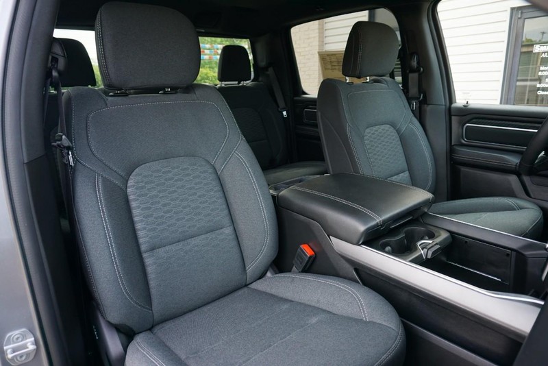 Ram 1500 Vehicle Full-screen Gallery Image 34