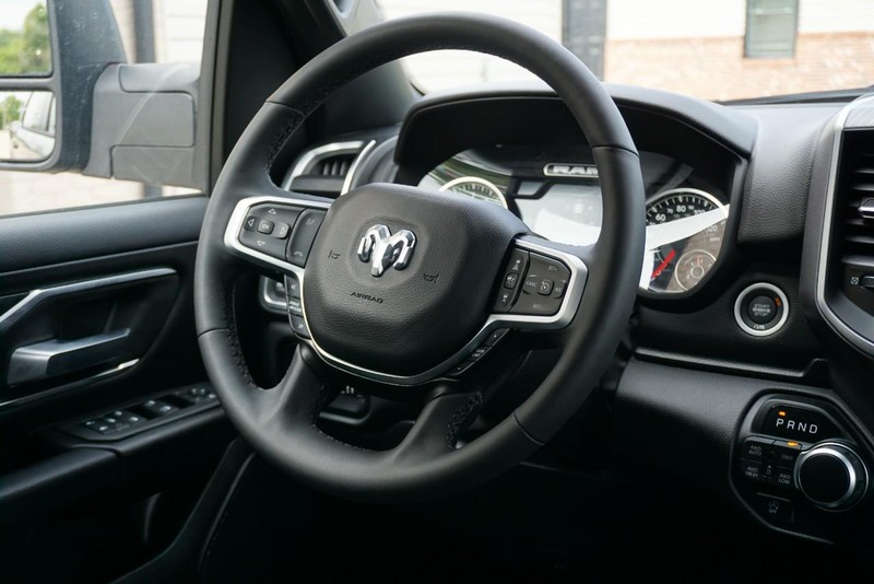 Ram 1500 Vehicle Full-screen Gallery Image 36
