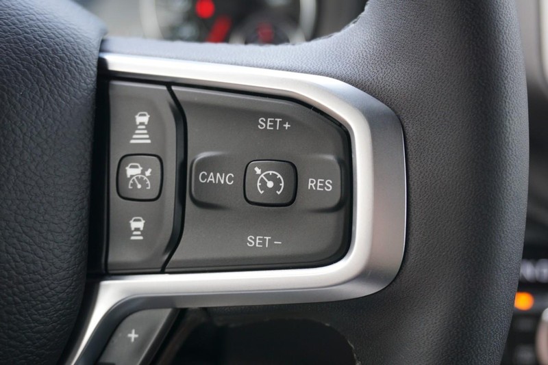 Ram 1500 Vehicle Full-screen Gallery Image 42