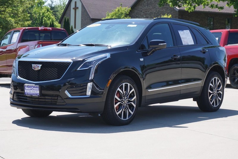 Cadillac XT5 Vehicle Full-screen Gallery Image 07