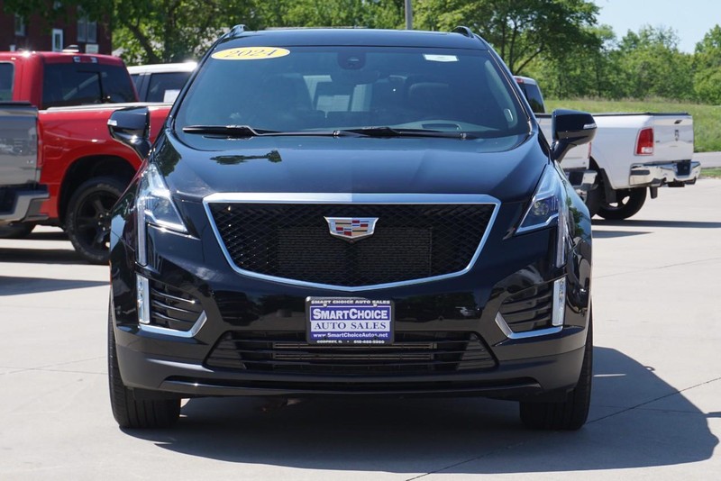 Cadillac XT5 Vehicle Full-screen Gallery Image 08