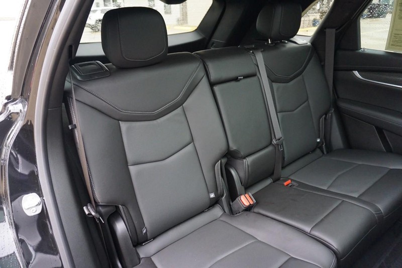 Cadillac XT5 Vehicle Full-screen Gallery Image 29