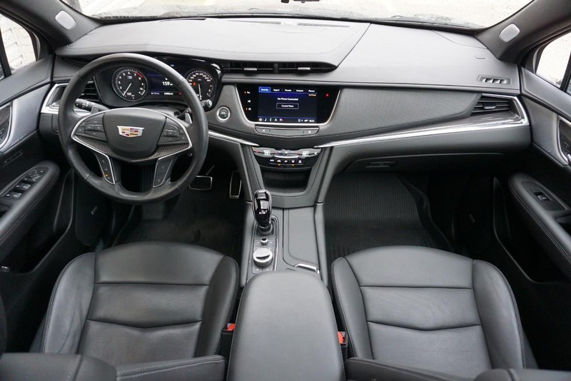 Cadillac XT5 Vehicle Full-screen Gallery Image 33