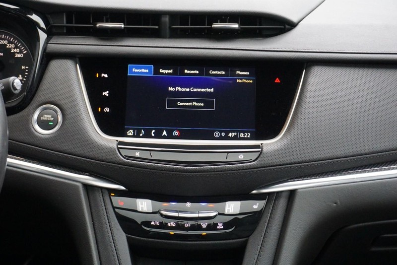 Cadillac XT5 Vehicle Full-screen Gallery Image 35