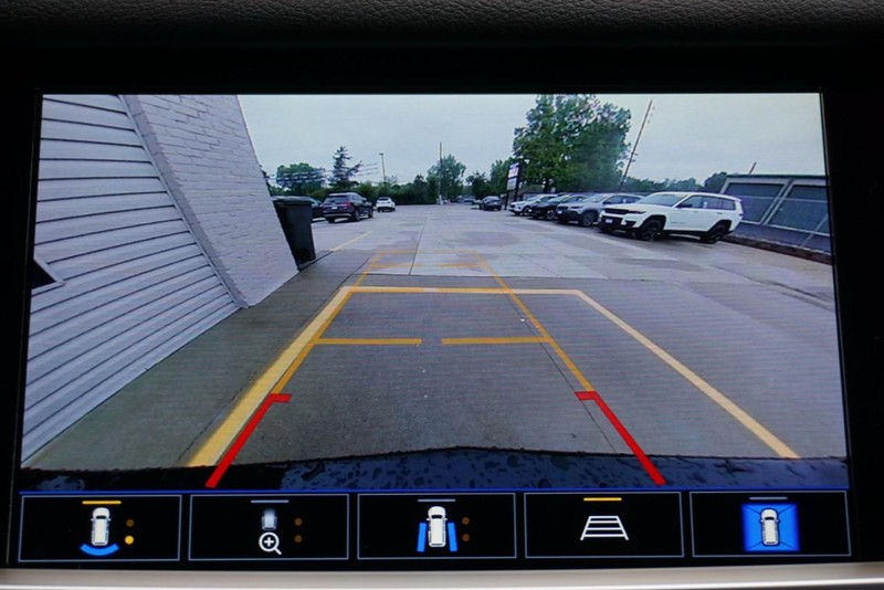 Cadillac XT5 Vehicle Full-screen Gallery Image 58