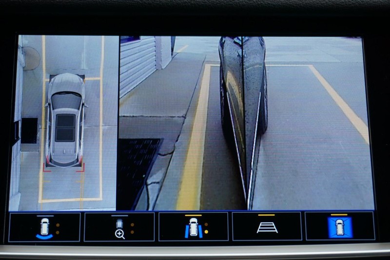 Cadillac XT5 Vehicle Full-screen Gallery Image 61
