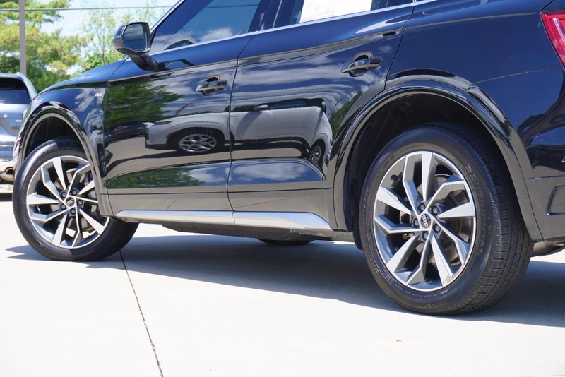Audi Q5 Vehicle Full-screen Gallery Image 15