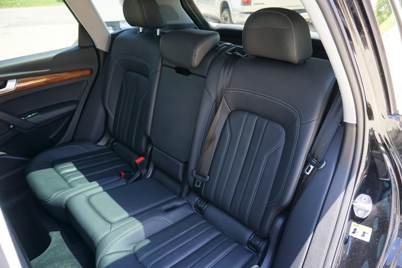 Audi Q5 Vehicle Full-screen Gallery Image 27