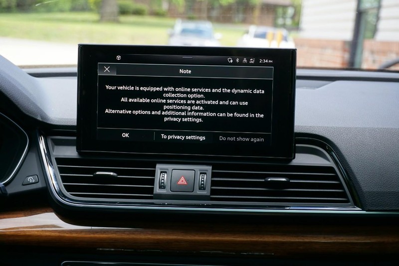 Audi Q5 Vehicle Full-screen Gallery Image 35