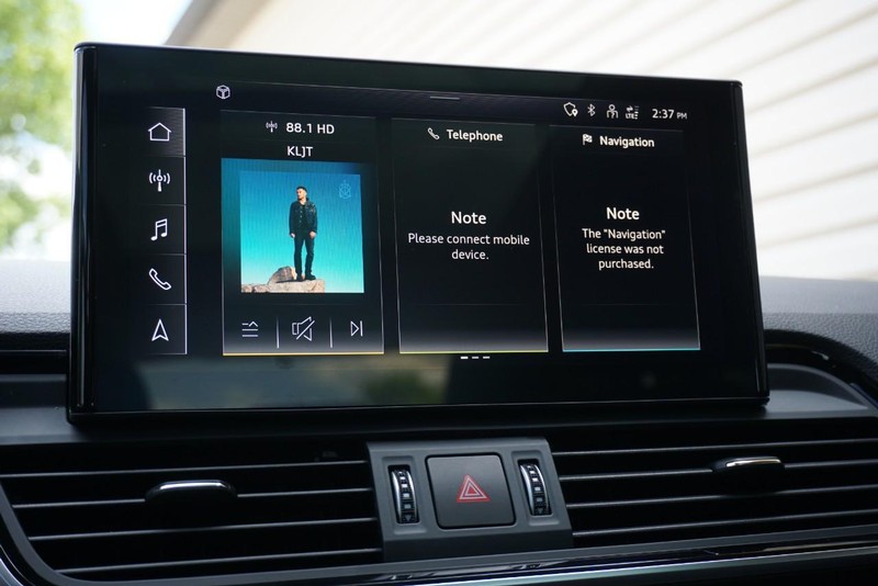 Audi Q5 Vehicle Full-screen Gallery Image 46