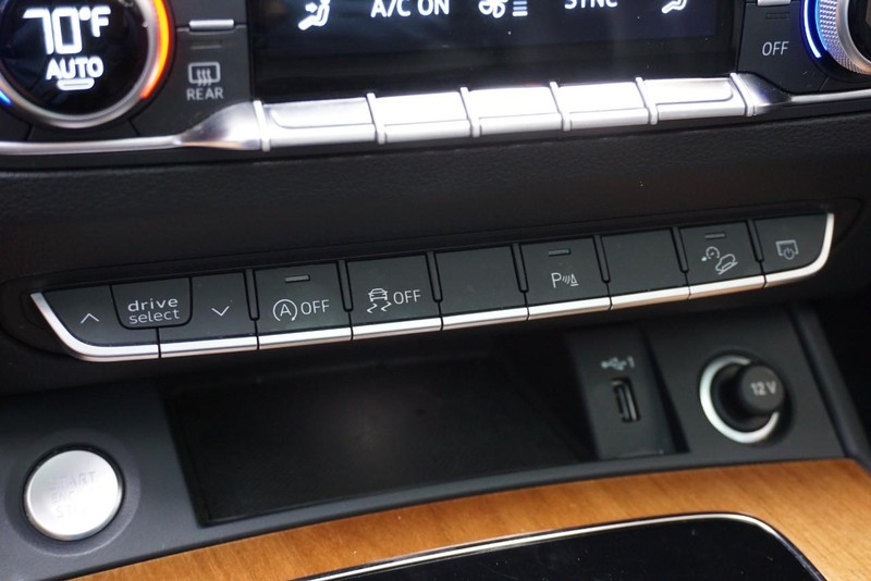 Audi Q5 Vehicle Full-screen Gallery Image 50