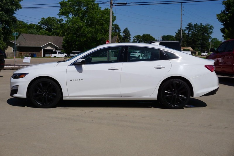 Chevrolet Malibu Vehicle Full-screen Gallery Image 06