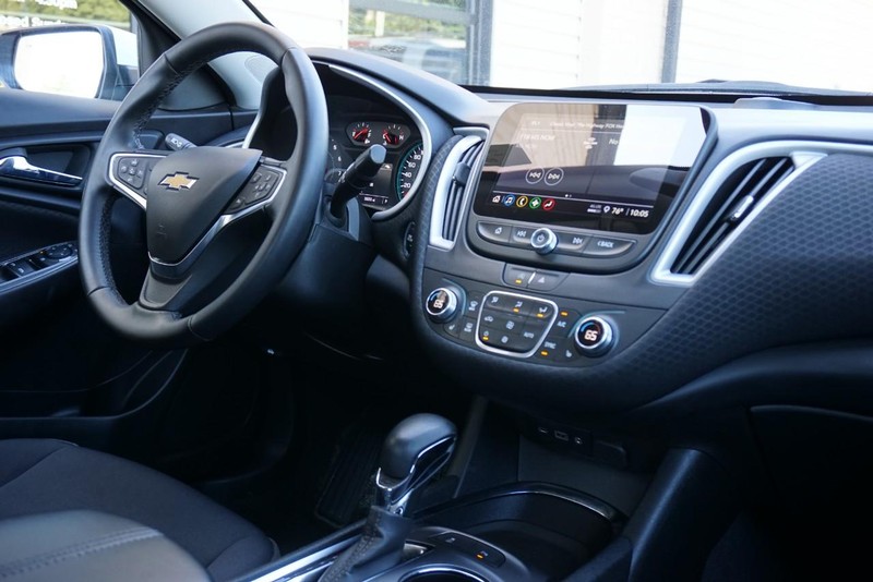 Chevrolet Malibu Vehicle Full-screen Gallery Image 31
