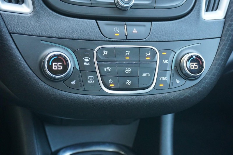 Chevrolet Malibu Vehicle Full-screen Gallery Image 38