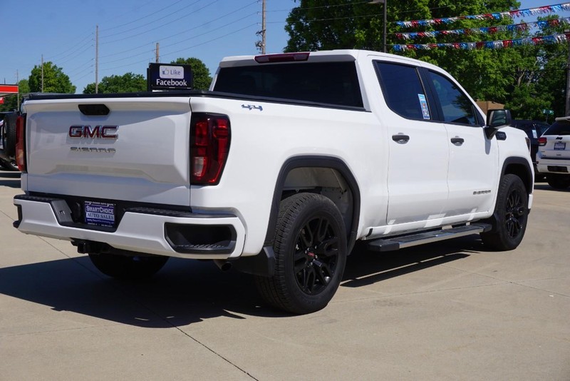 GMC Sierra 1500 Vehicle Full-screen Gallery Image 03