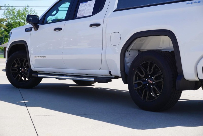 GMC Sierra 1500 Vehicle Full-screen Gallery Image 15
