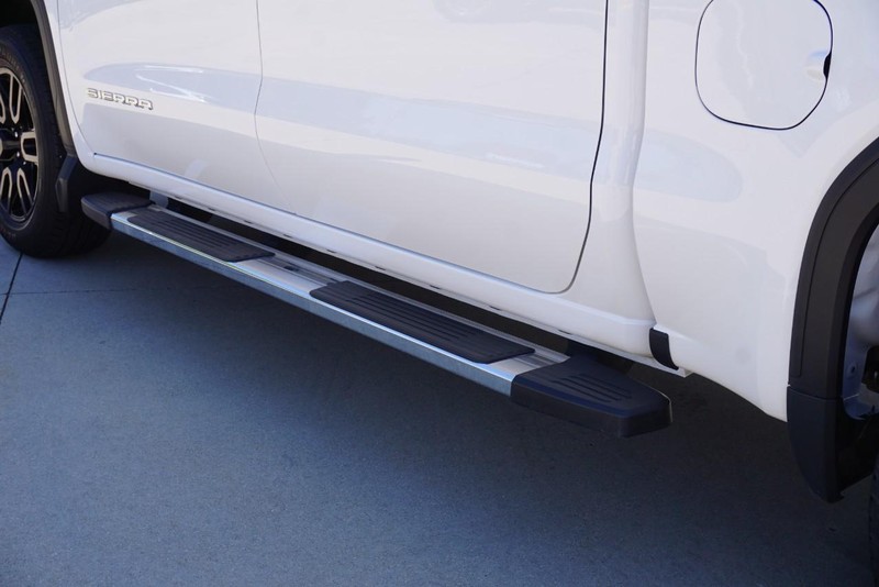 GMC Sierra 1500 Vehicle Full-screen Gallery Image 17