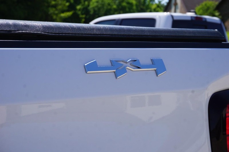 GMC Sierra 1500 Vehicle Full-screen Gallery Image 19