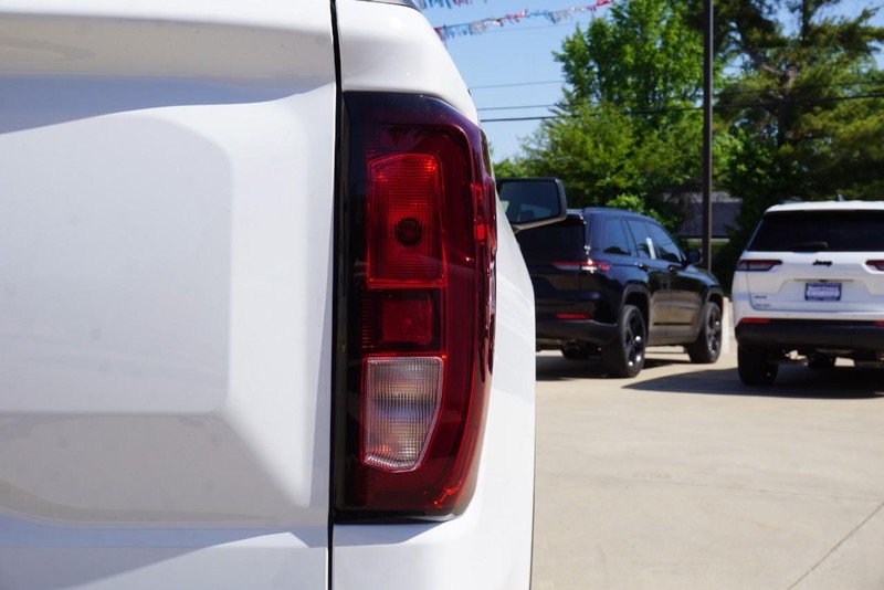 GMC Sierra 1500 Vehicle Full-screen Gallery Image 22