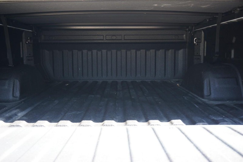 GMC Sierra 1500 Vehicle Full-screen Gallery Image 24