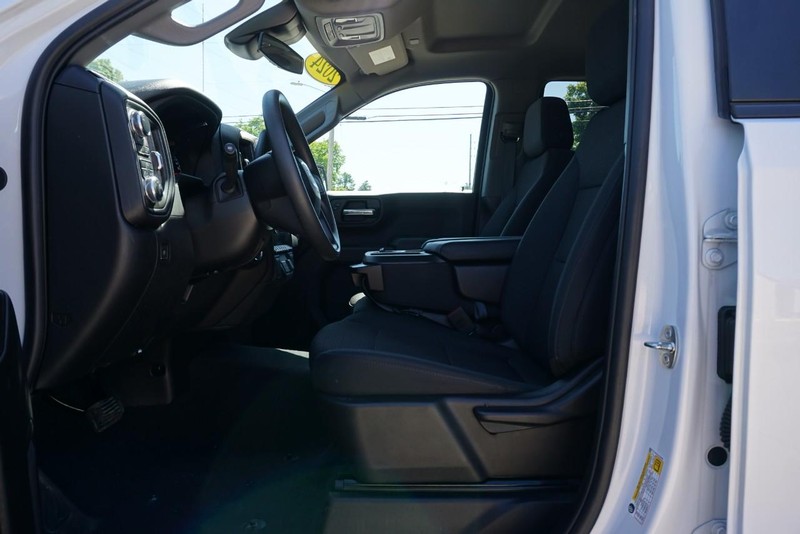 GMC Sierra 1500 Vehicle Full-screen Gallery Image 25