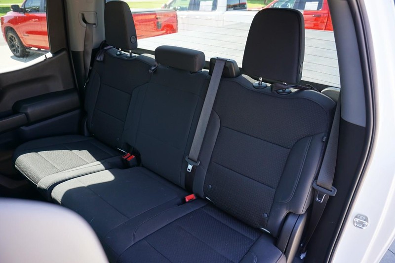GMC Sierra 1500 Vehicle Full-screen Gallery Image 28