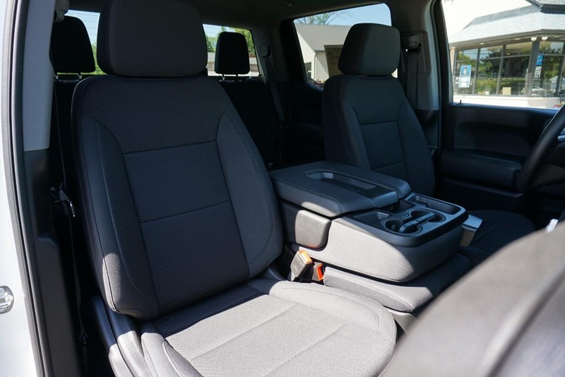 GMC Sierra 1500 Vehicle Full-screen Gallery Image 32