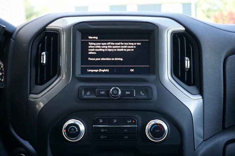 GMC Sierra 1500 Vehicle Full-screen Gallery Image 35