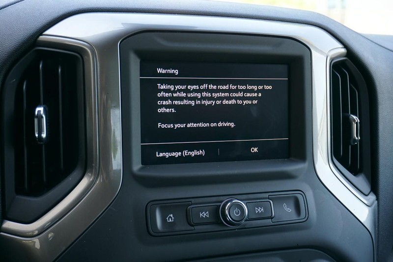 GMC Sierra 1500 Vehicle Full-screen Gallery Image 43