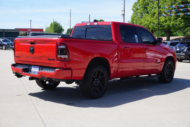 Ram 1500 Vehicle Full-screen Gallery Image 03