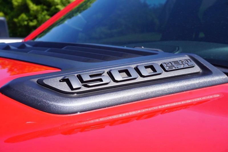 Ram 1500 Vehicle Full-screen Gallery Image 13