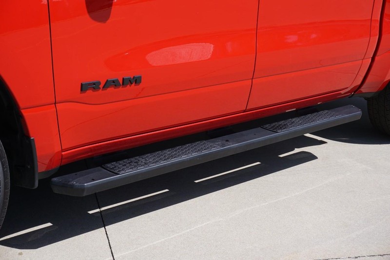 Ram 1500 Vehicle Full-screen Gallery Image 15