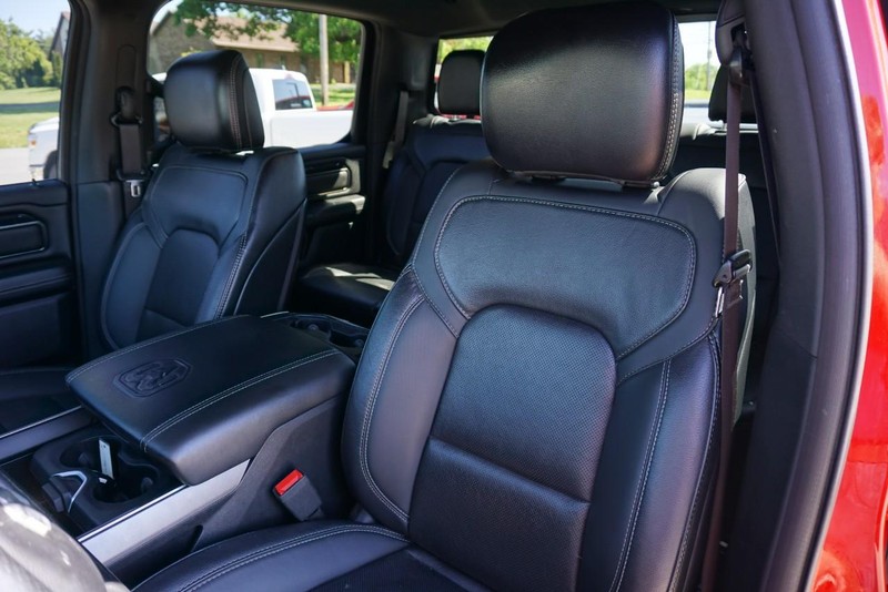 Ram 1500 Vehicle Full-screen Gallery Image 29