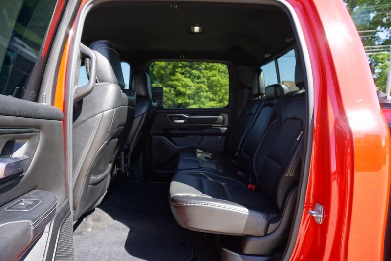 Ram 1500 Vehicle Full-screen Gallery Image 30