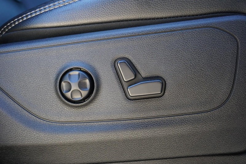 Ram 1500 Vehicle Full-screen Gallery Image 35