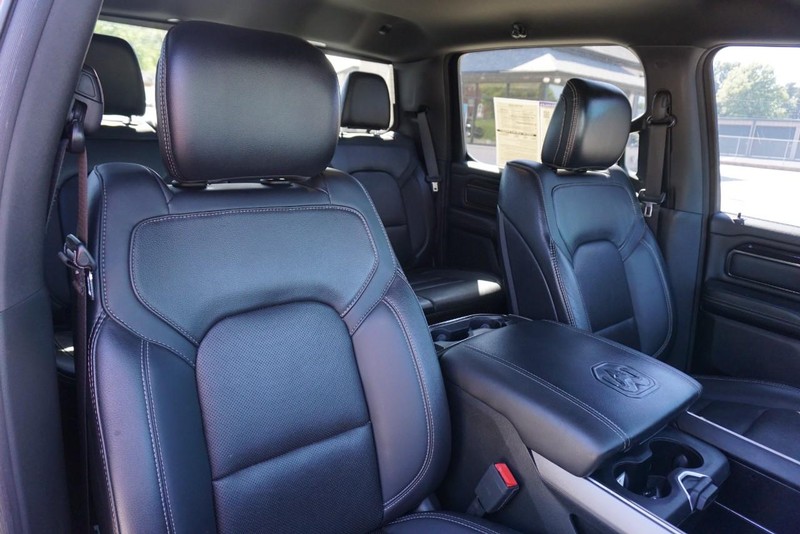 Ram 1500 Vehicle Full-screen Gallery Image 36