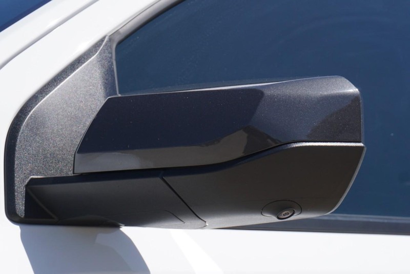 Chevrolet Colorado Vehicle Full-screen Gallery Image 12