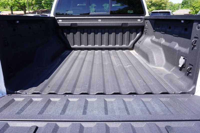 Chevrolet Colorado Vehicle Full-screen Gallery Image 25