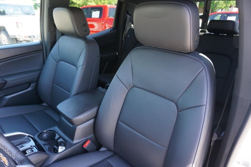 Chevrolet Colorado Vehicle Full-screen Gallery Image 28
