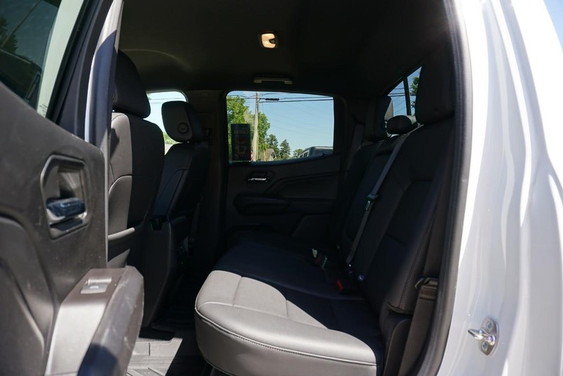 Chevrolet Colorado Vehicle Full-screen Gallery Image 29