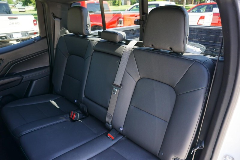 Chevrolet Colorado Vehicle Full-screen Gallery Image 30