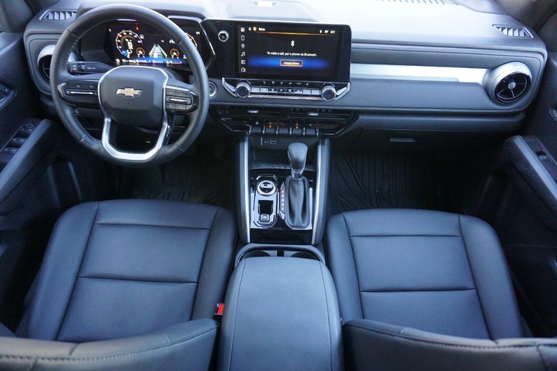 Chevrolet Colorado Vehicle Full-screen Gallery Image 35