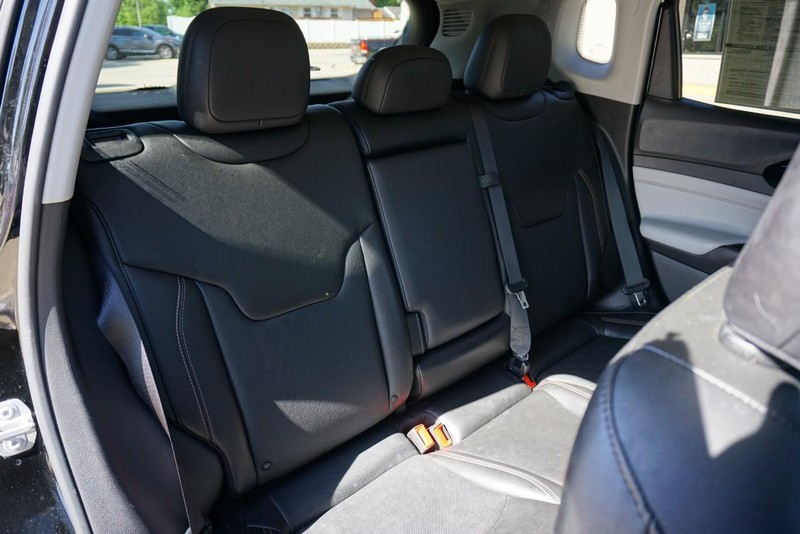 Jeep Compass Vehicle Full-screen Gallery Image 27
