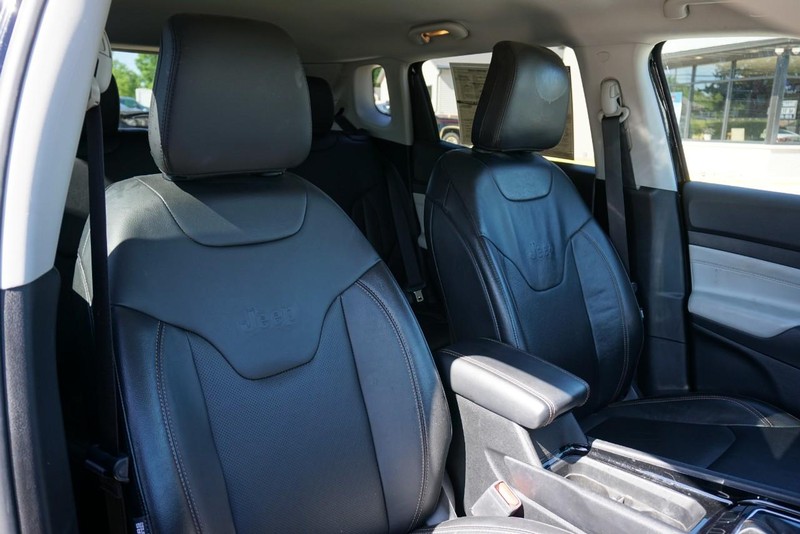 Jeep Compass Vehicle Full-screen Gallery Image 29