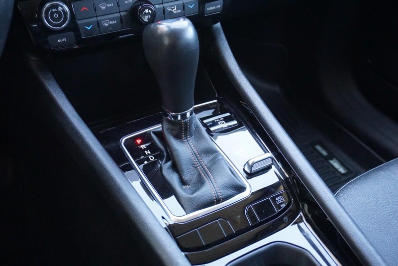 Jeep Compass Vehicle Full-screen Gallery Image 41