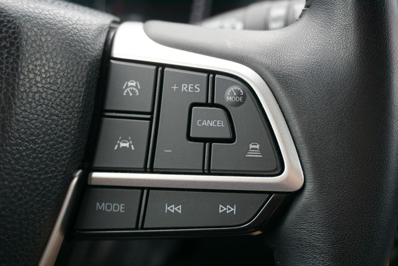 Toyota Grand Highlander Vehicle Full-screen Gallery Image 40